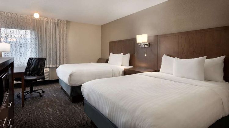 Baymont Inn & Suites Des Moines North Room