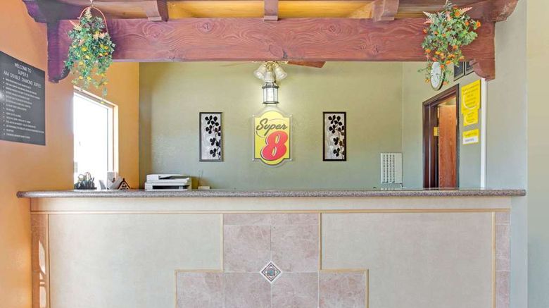 <b>Super 8 Tucson Downtown Convention Ctr Lobby</b>. Images powered by <a href="https://iceportal.shijigroup.com/" title="IcePortal" target="_blank">IcePortal</a>.