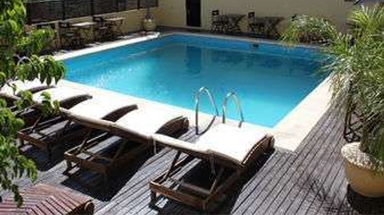 <b>Howard Johnson Hotel San Pedro Pool</b>. Images powered by <a href="https://iceportal.shijigroup.com/" title="IcePortal" target="_blank">IcePortal</a>.