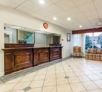 Super 8 Hardeeville Lobby