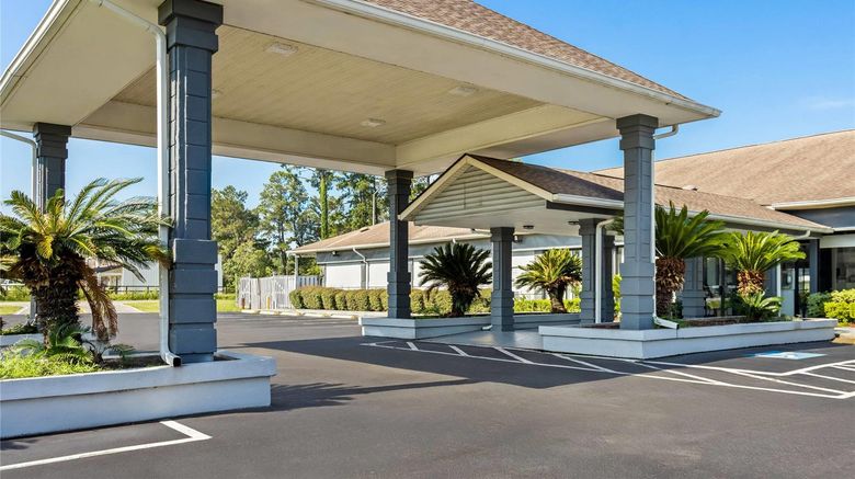 Super 8 Hardeeville Exterior. Images powered by <a href="https://iceportal.shijigroup.com" target="_blank" rel="noopener">Ice Portal</a>.