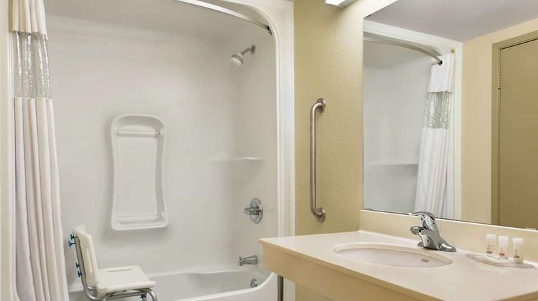 <b>Days Inn and Suites Thompson Room</b>. Images powered by <a href="https://iceportal.shijigroup.com/" title="IcePortal" target="_blank">IcePortal</a>.