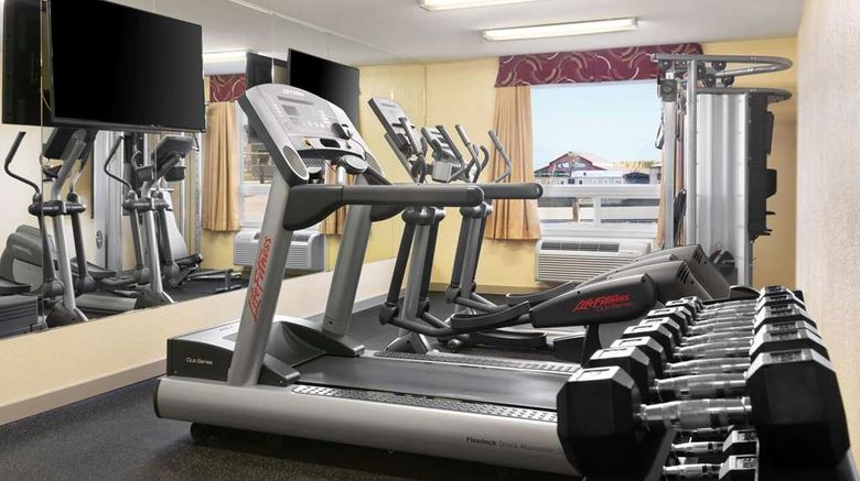 <b>Days Inn and Suites Thompson Health</b>. Images powered by <a href="https://iceportal.shijigroup.com/" title="IcePortal" target="_blank">IcePortal</a>.