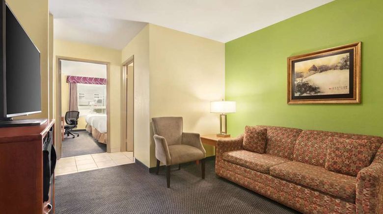 <b>Days Inn and Suites Thompson Suite</b>. Images powered by <a href="https://iceportal.shijigroup.com/" title="IcePortal" target="_blank">IcePortal</a>.