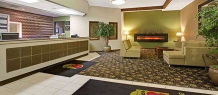 Super 8 Wheat Ridge/Denver West Lobby