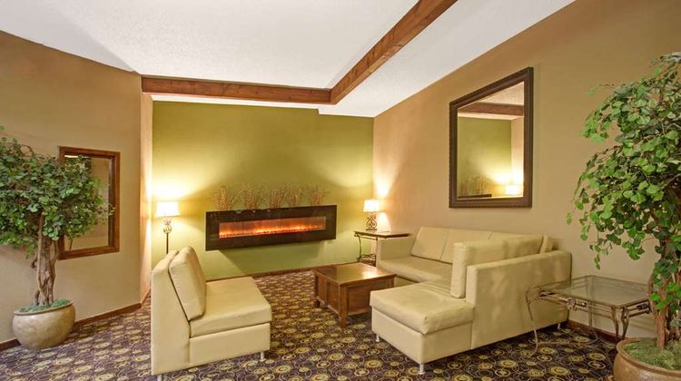 Super 8 Wheat Ridge/Denver West Lobby