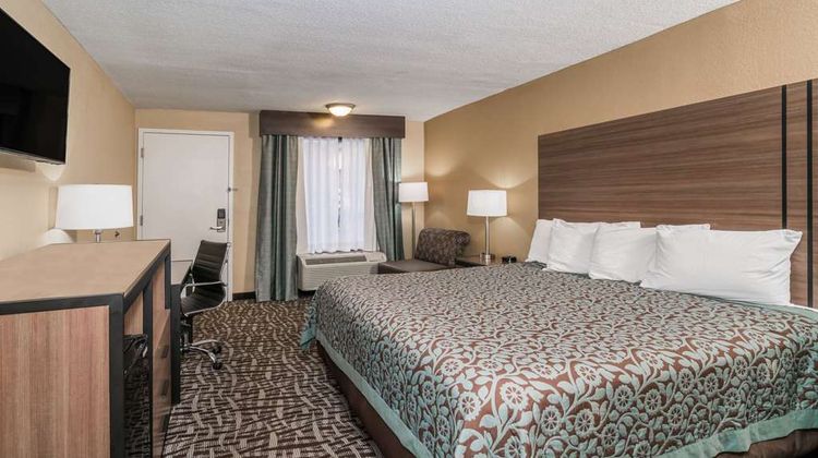Days Inn Goodlettsville Room