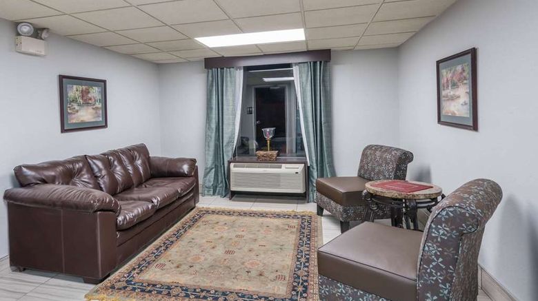 <b>Days Inn Goodlettsville Lobby</b>. Images powered by <a href="https://iceportal.shijigroup.com/" title="IcePortal" target="_blank">IcePortal</a>.