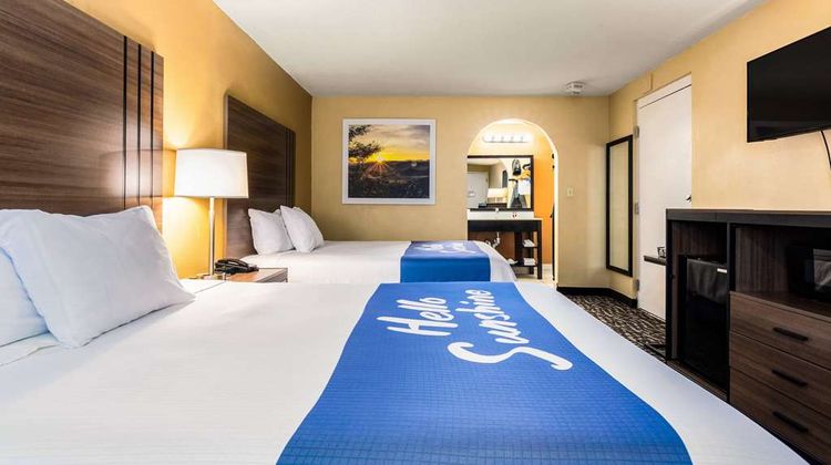 Days Inn Goodlettsville Room