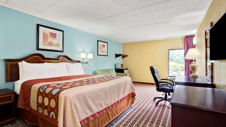 Super 8 Raleigh Downtown South Room