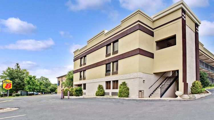 Super 8 Raleigh Downtown South Exterior