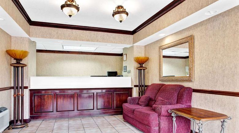 <b>Super 8 Raleigh Downtown South Lobby</b>. Images powered by <a href="https://iceportal.shijigroup.com/" title="IcePortal" target="_blank">IcePortal</a>.