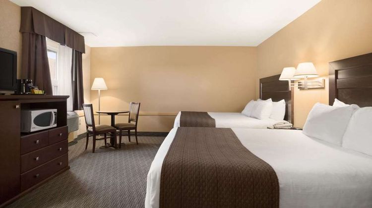 Days Inn Estevan Room