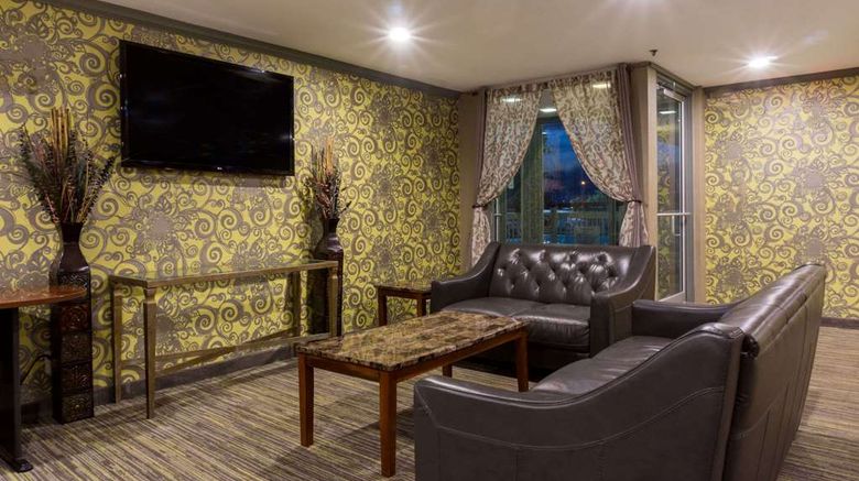 <b>Days Inn Florence Lobby</b>. Images powered by <a href="https://iceportal.shijigroup.com/" title="IcePortal" target="_blank">IcePortal</a>.