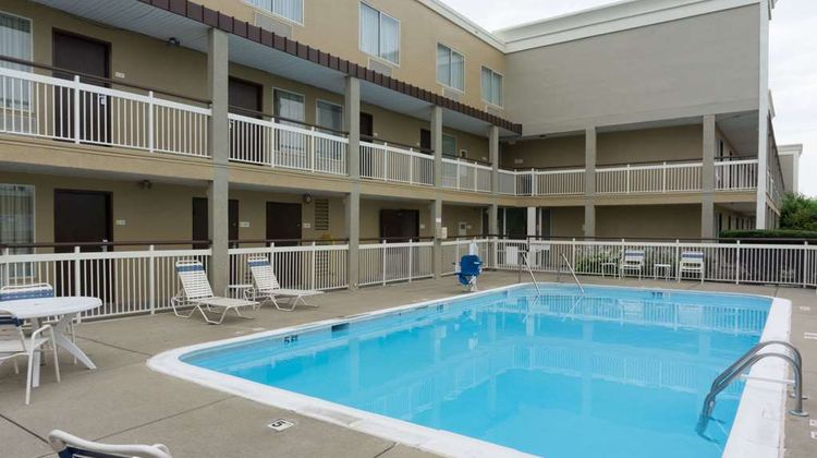 Days Inn Florence Pool