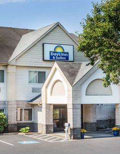 Days Inn & Suites Vancouver