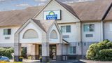 <b>Days Inn & Suites Vancouver Exterior</b>. Images powered by <a href="https://iceportal.shijigroup.com/" title="IcePortal" target="_blank">IcePortal</a>.