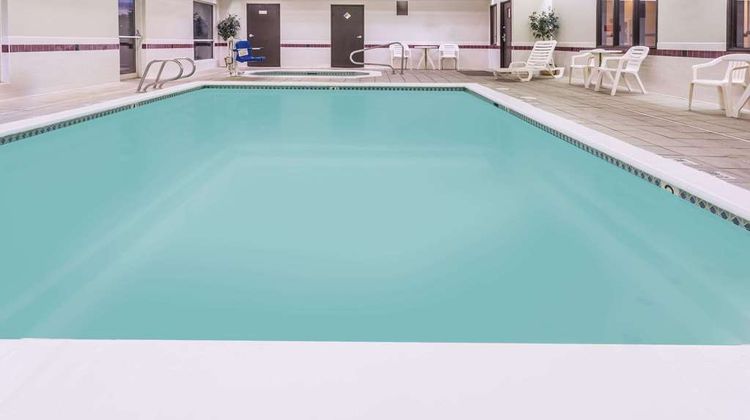 Days Inn & Suites Vancouver Pool