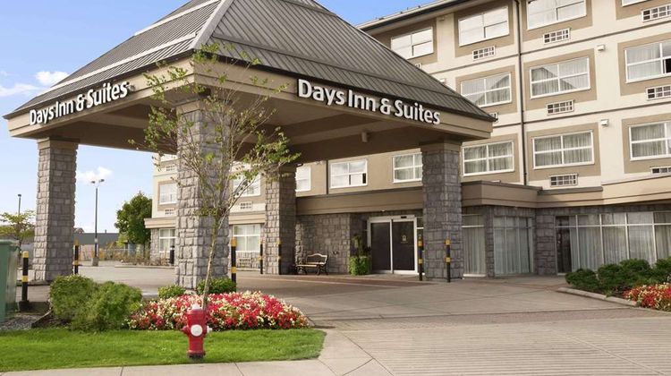 Days Inn & Suites Langley Exterior