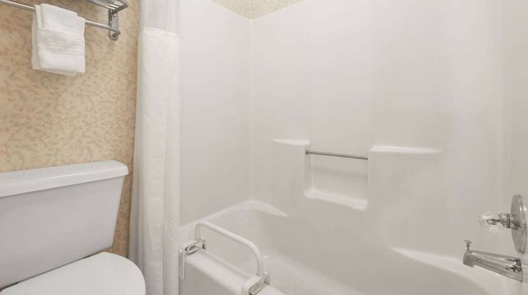 Days Inn Greenville Room