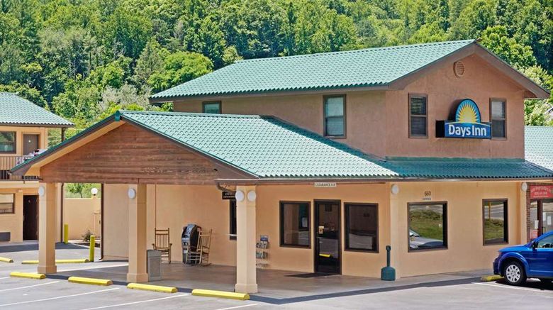 Days Inn Cherokee/Smokey Mountains Exterior. Images powered by <a href="https://iceportal.shijigroup.com" target="_blank" rel="noopener">Ice Portal</a>.
