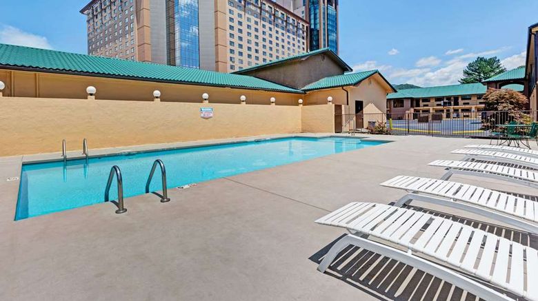 <b>Days Inn Cherokee/Smokey Mountains Pool</b>. Images powered by <a href="https://iceportal.shijigroup.com/" title="IcePortal" target="_blank">IcePortal</a>.