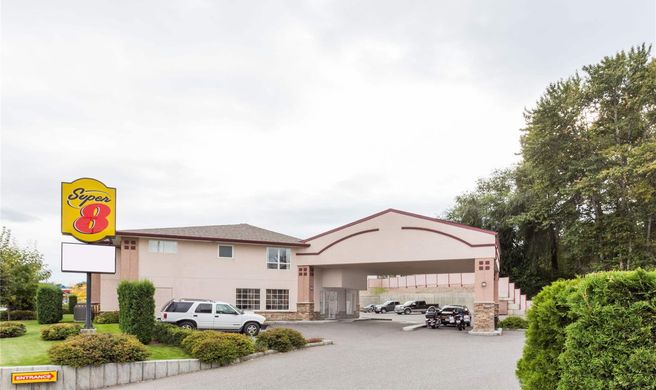 Super 8 Lake Country/Winfield Area Exterior