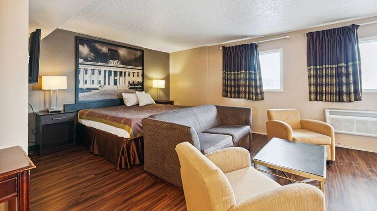 Super 8 Millbury/Toledo Room