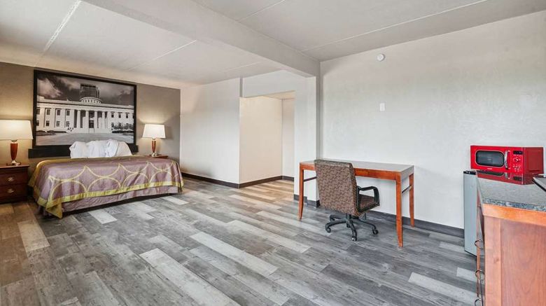 <b>Super 8 Millbury/Toledo Room</b>. Images powered by <a href="https://iceportal.shijigroup.com/" title="IcePortal" target="_blank">IcePortal</a>.