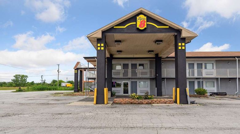 <b>Super 8 Millbury/Toledo Exterior</b>. Images powered by <a href="https://iceportal.shijigroup.com/" title="IcePortal" target="_blank">IcePortal</a>.