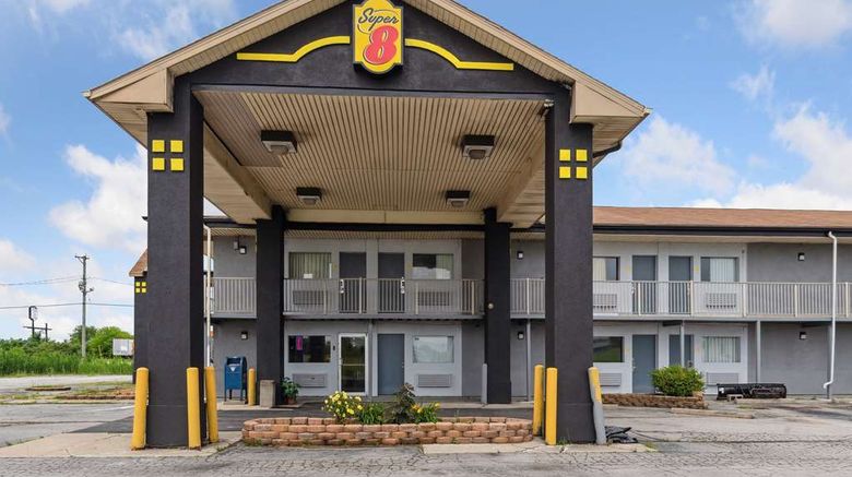 <b>Super 8 Millbury/Toledo Exterior</b>. Images powered by <a href="https://iceportal.shijigroup.com/" title="IcePortal" target="_blank">IcePortal</a>.