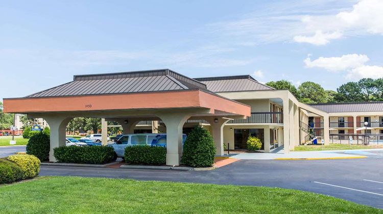 Days Inn Norfolk Exterior