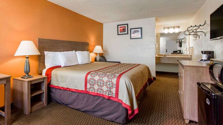 Days Inn Norfolk Room