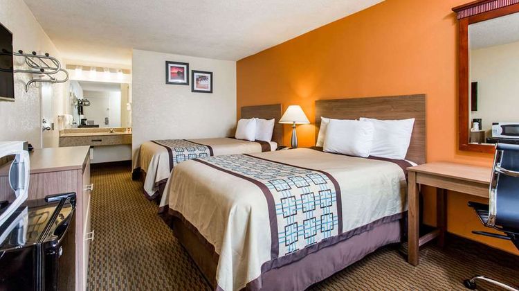 Days Inn Norfolk Room