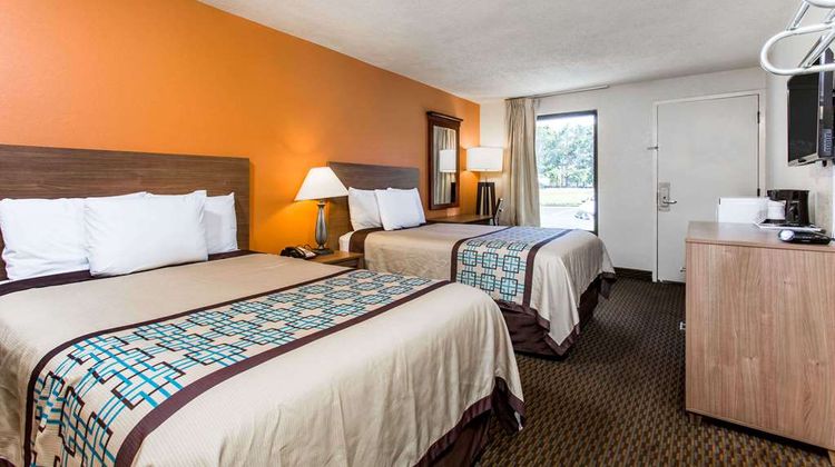 Days Inn Norfolk Room