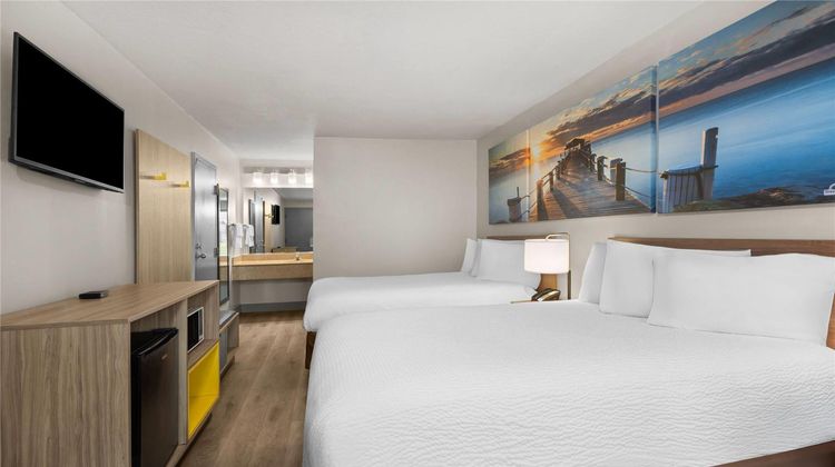 Days Inn Norfolk Room
