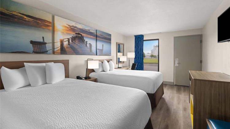 Days Inn Norfolk Room
