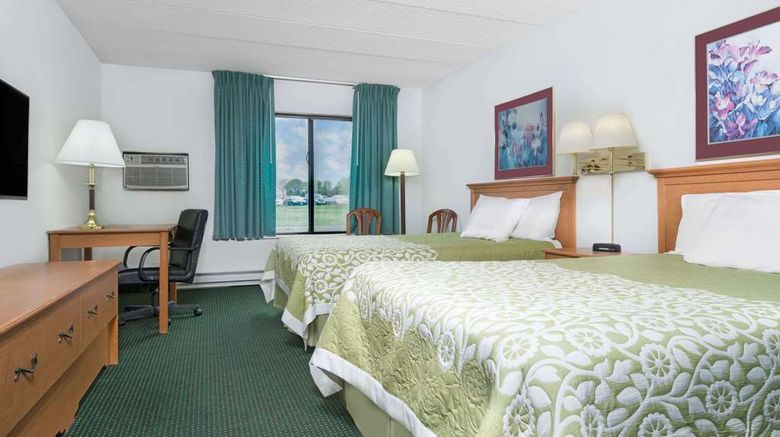 <b>Days Inn St Cloud Room</b>. Images powered by <a href="https://iceportal.shijigroup.com/" title="IcePortal" target="_blank">IcePortal</a>.