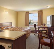 Super 8 Fort Saskatchewan Room
