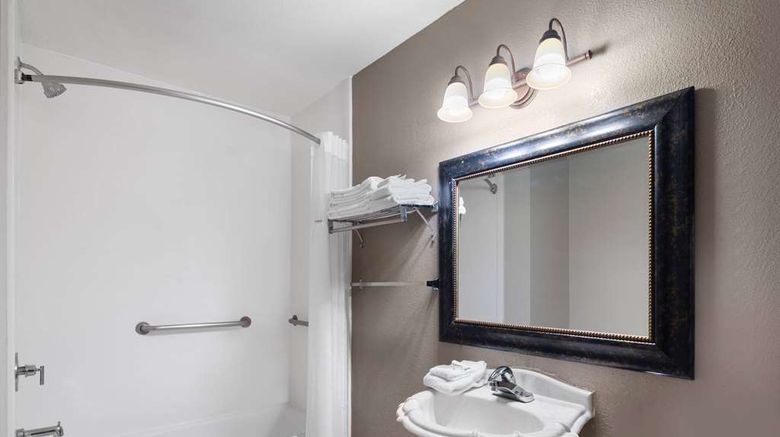 <b>Travelodge Tucson Room</b>. Images powered by <a href="https://iceportal.shijigroup.com/" title="IcePortal" target="_blank">IcePortal</a>.