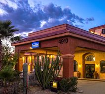 Travelodge Tucson Exterior