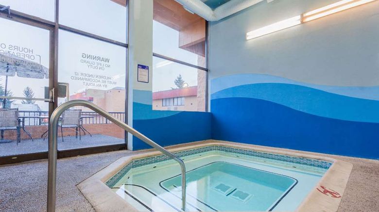 <b>Ramada Coquitlam Pool</b>. Images powered by <a href="https://iceportal.shijigroup.com/" title="IcePortal" target="_blank">IcePortal</a>.