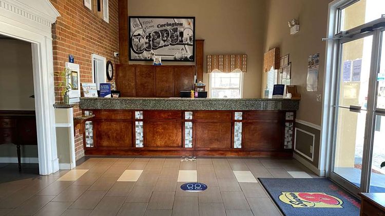 Super 8 Covington Lobby