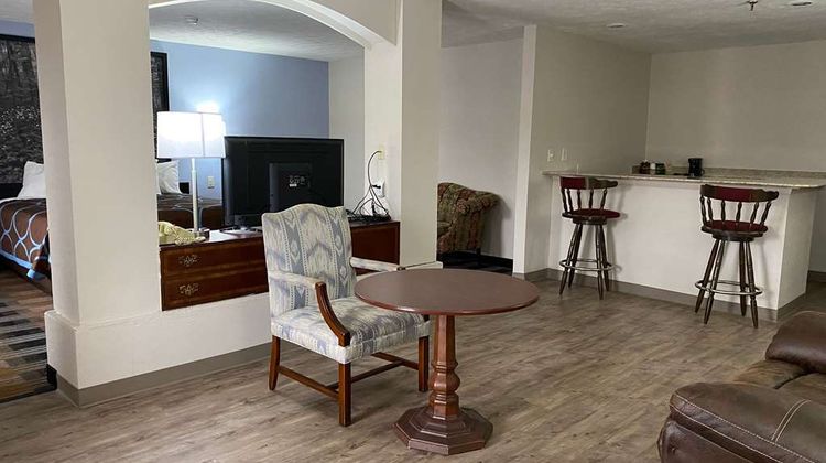 Super 8 Covington Suite