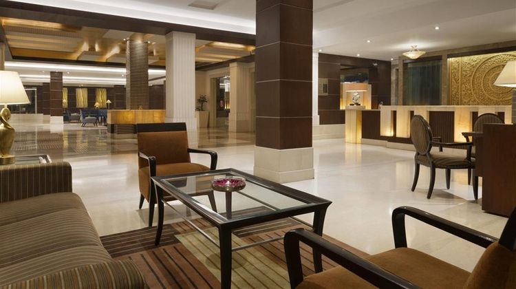 Ramada Plaza JHV Lobby