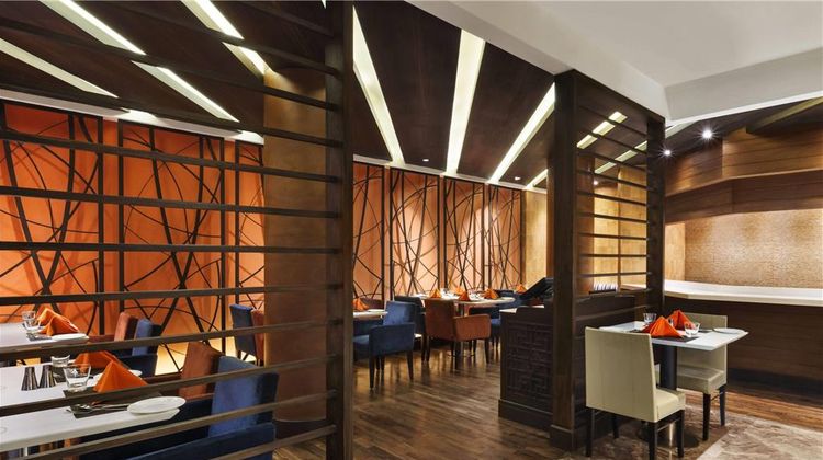 Ramada Plaza JHV Restaurant
