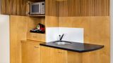Ramada Hotel & Suites Coventry Suite