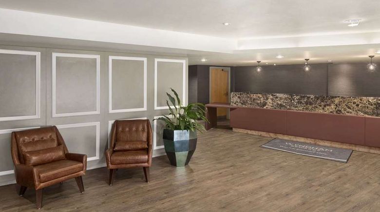 <b>Ramada Hotel & Suites Coventry Lobby</b>. Images powered by <a href="https://iceportal.shijigroup.com/" title="IcePortal" target="_blank">IcePortal</a>.