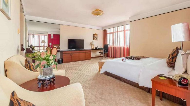 <b>Days Hotel and Suites Jiaozuo Room</b>. Images powered by <a href="https://iceportal.shijigroup.com/" title="IcePortal" target="_blank">IcePortal</a>.