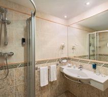 Ramada Prague City Centre Room